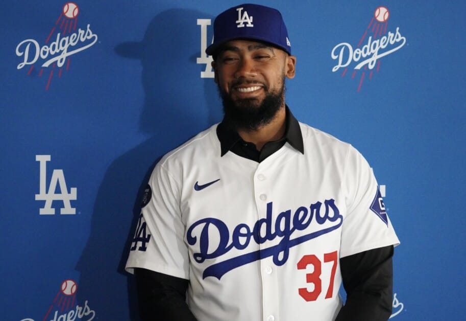 Teoscar Hernández Contract Details: Base Salary & Deferrals Breakdown ...